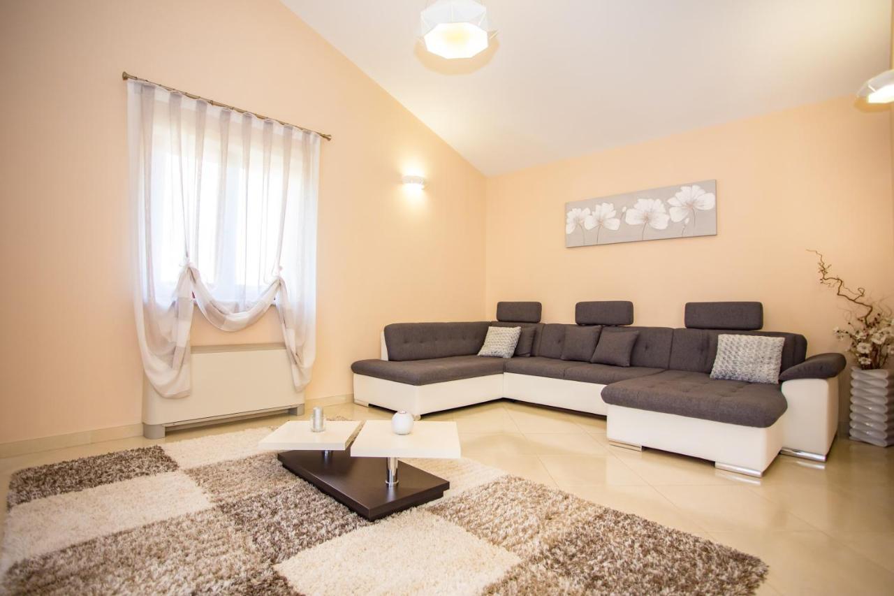 House Brigita 1762 Villa Poreč Buitenkant foto